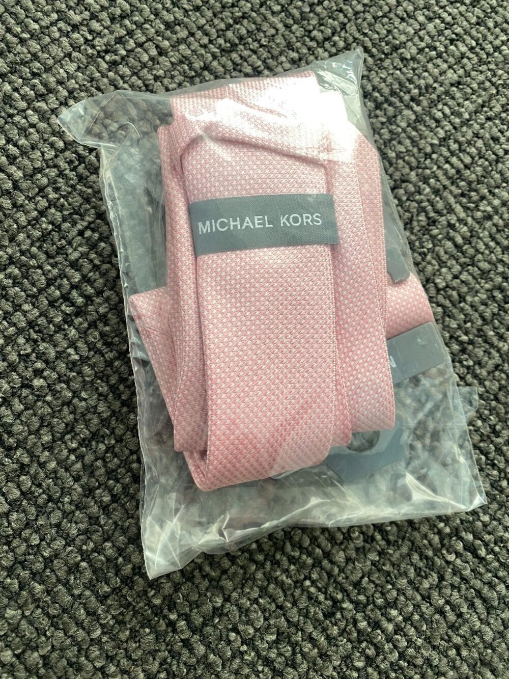 NWT! Michael Kors Men's Pink Textured Neat Pattern Tie 3MKC23-4031 One Size